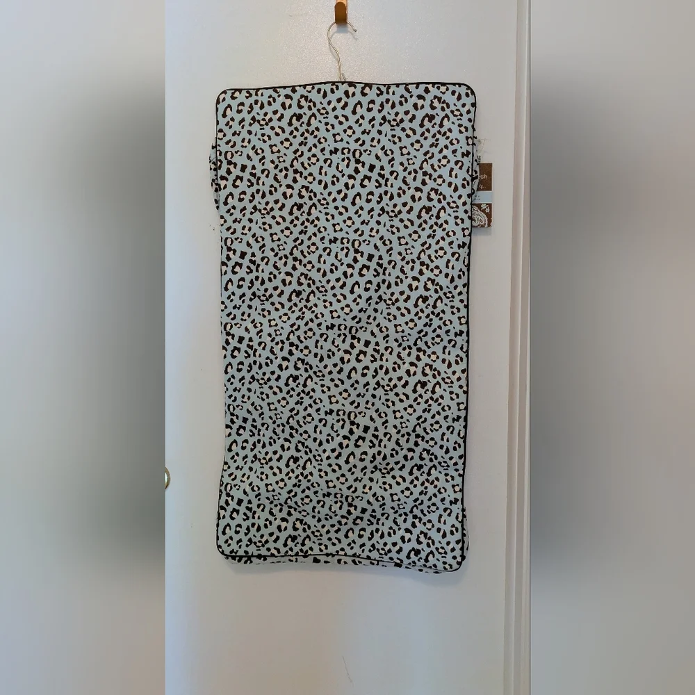Hanging Organizer with Leopard Print Accents Macbeth Collection 18.5